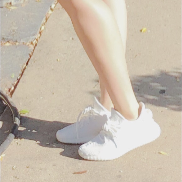 🚫SOLD🚫Adidas Yeezy - Picture 8 of 8